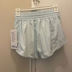 NWT Lululemon Light Blue Hotty Hot HR Shorts; Size 4